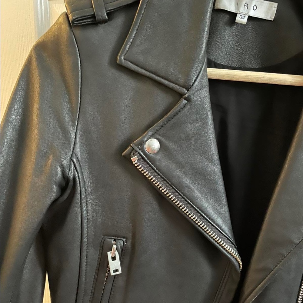 IRO LEATHER JACKET SIZE 34 (small )